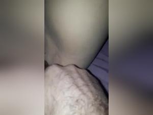 Prostituta sbatte con il cane, estremo