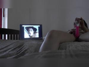 Milly Reagiert: Hund Sex Part 2