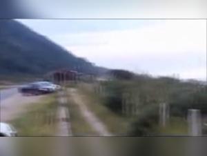 sperme coule chaudement