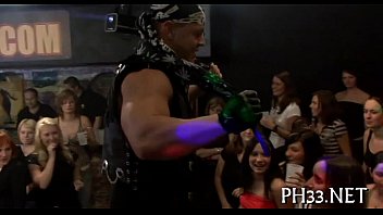Hardcore-Sexvideos mit jungen Amateuren