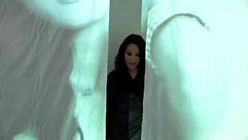 Asa Akira: intenso vinculo sexual y en solitario