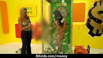 Lesbian porn video with wild milfs and young girls