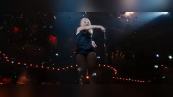 Kristen Bell Nuda – Burlesque (2010)