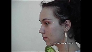 Lesbische MILFs fuhren junge Madchen an das Lesbenficken heran