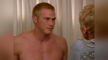 Kim Cattrall : La Dévoilement Sensuel dans Sex and the City