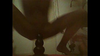 Jessie Volt und lateinamerikanische MILF in Aktion: Bondage-Szenen, Doppelpenetrationen und mehr