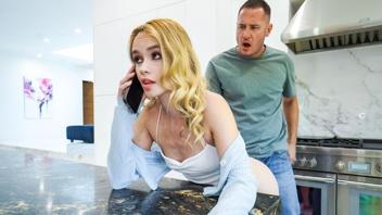 Khloe Kingsley: una tata cattiva e sottomessa