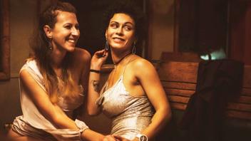 The adventurers Stacy Bloom and Emylia Argan