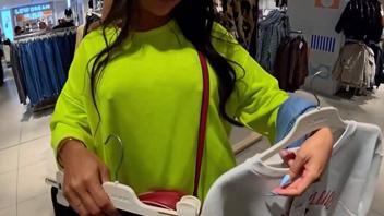 Ayumi Anime : Hardcore en Élevateur - Public #Onlyfans