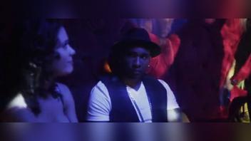 Carmen Electra Nackt - Verführerischer Lap Dance (2014)