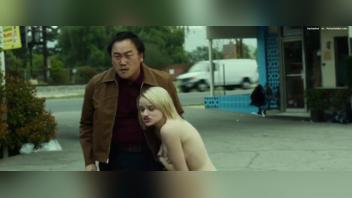 Joey King Nude - Sexy Scene in Smartass (2017)