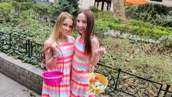 Video: Alexa Flexy and Kate Quinn in a naughty egg hunt
