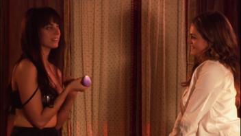 Kate French desnuda con pareja homosexual en la serie de televisión The L Word
