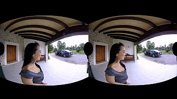 Francys Belle, the Queen of Virtual Reality