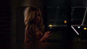 Elizabeth Banks nackt in Walk Of Shame