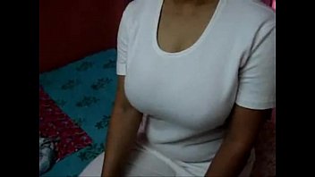 Bhabhi und Devar in harten Pornoszenen - HD MP4