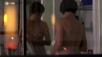 Julia Koschitz nackt