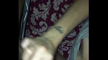 Scena lesbica hardcore a 720p con tre donne formose e appassionate
