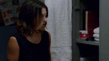 Jessica Szohr Nackt – Complications s01e02 (2015)