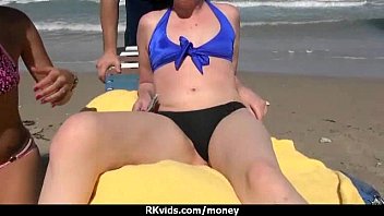 Masturbacion erotica por dinero, adolescente cachonda.