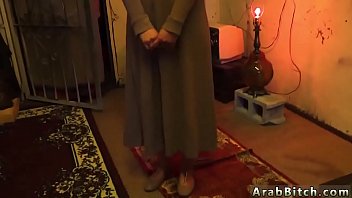 Young girl masturbates on webcam with experience