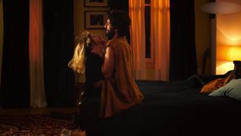 Marie Denarnaud nackt - Intimes Zusammenschnitt