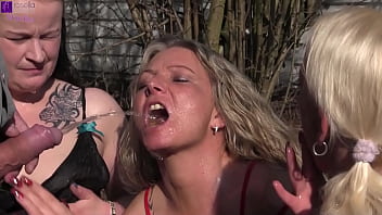 Luna Rival in a hard threesome!