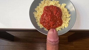 Intensive erotische Szene mit Kiara Lord