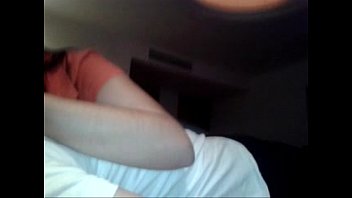 Preparati per una serata di divertimento con la signora Johnson e i suoi complici
