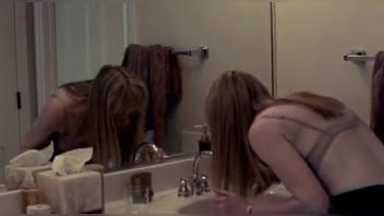 Karen Young nuda - Twelve Thirty (2010)