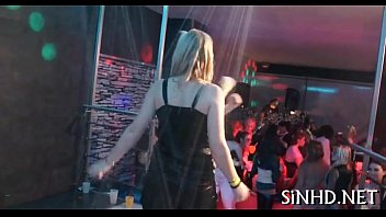 Reife Frauen auf der Suche nach intensivem Sex und Cumshot