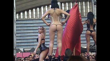 Masturbation webcam érotique avec une belle salope noire