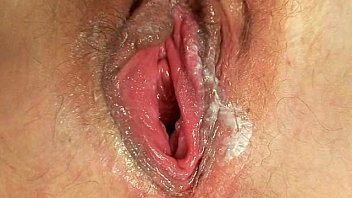 Intensive Masturbation mit einem Dildo: Entdecken Sie Maria, die Konigin des Extremen