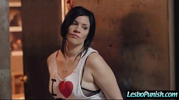 Asiatische Lesben in Hardcore-Action mit Dildos