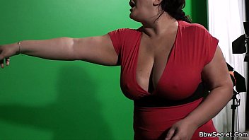 MILF bionda infedele: scene esplicite da non perdere