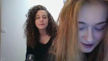 Amichette nackt