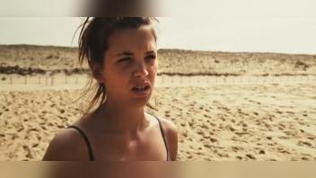 Coline Beal Nude – Bikini, Lesbian Scenes Revealed