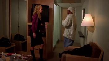 Claudia Schiffer Nuda - Scene Intime in Bianco e Nero (1999)