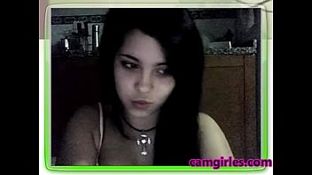 Puta incondicional en la webcam: sexo caliente en publico