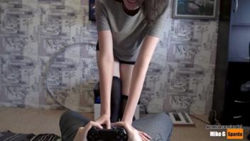 Extreme Amateurs - Cum Swallowing Clips