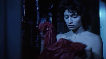 Andrea Navedo Nuda - La Lavatrice (1993)