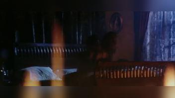 Deborah Kara Unger desnuda - Highlander 3 (1994)