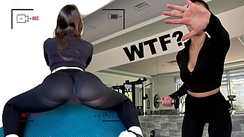 Mujer traviesa sorprendida en vdeo
