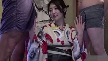 Heier Dreier mit japanischen Mdchen