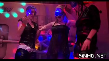 Mature lesbian women seduce young sexy girls