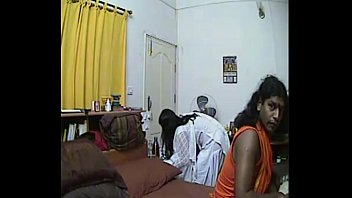 Lesbische Masturbation mit Sexspielzeugen