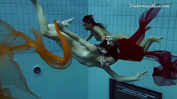 German lesbians do their show in the water